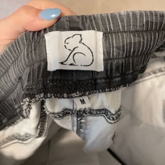 Kuwalla Men Camo Shorts - Picture 4 of 4